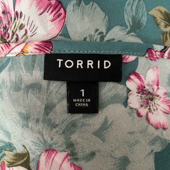 Torrid Green Floral Keyhole Georgette Blouse Top - Picture 6 of 8